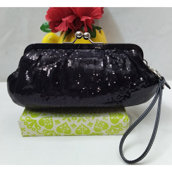Coach Black Sequin Kisslock Framed Large Evening Clutch - Wristlet - Picture 2 of 14